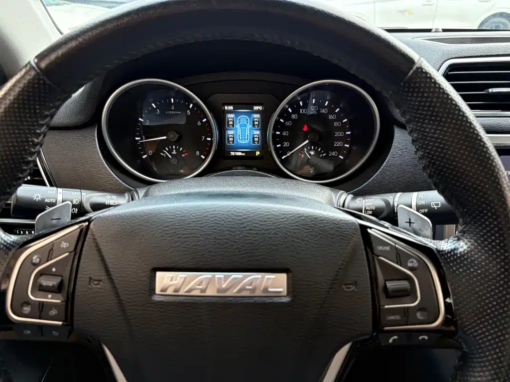 Haval H6 Coupe 2016 — фото 9