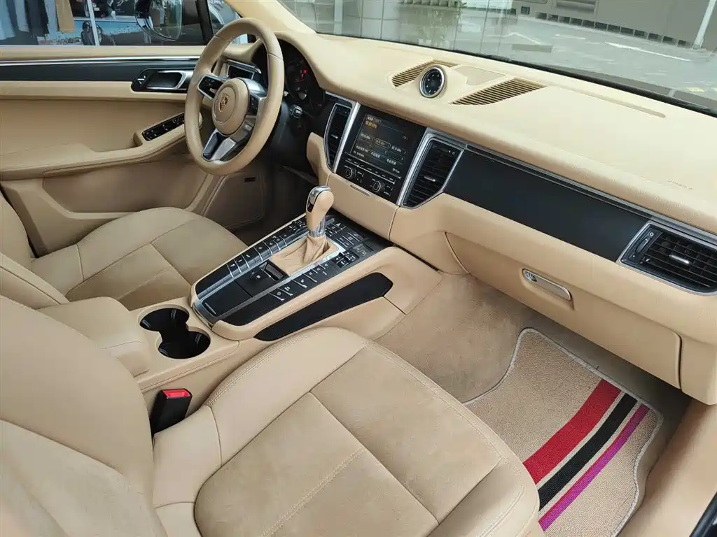Porsche Macan 2014 — фото 18
