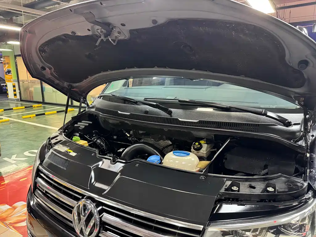 Volkswagen Multivan 2019 — фото 10