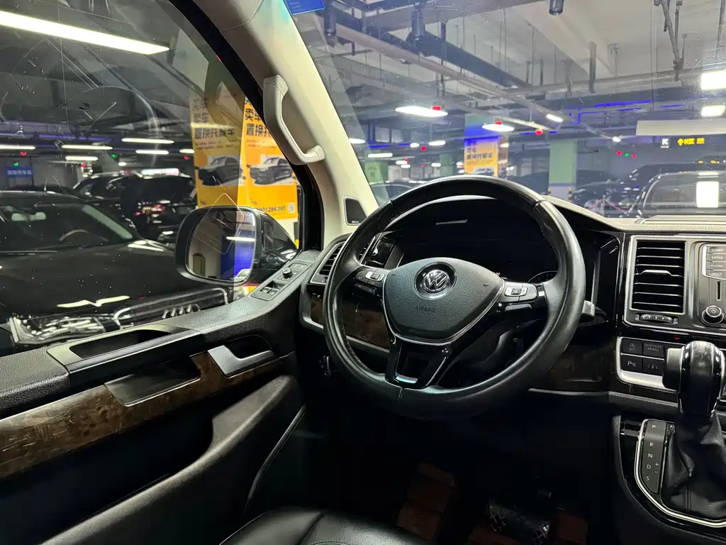 Volkswagen Multivan 2019 — фото 20
