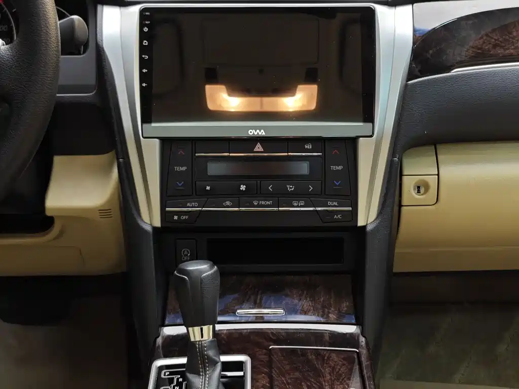 Toyota Camry 2016 — фото 19