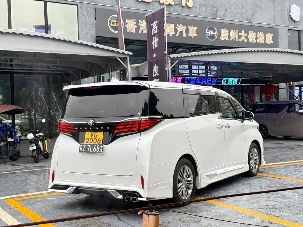Toyota Alphard 2026 — фото 5