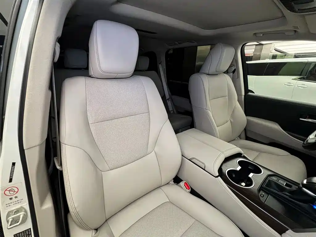 Toyota Land Cruiser 2023 — фото 16