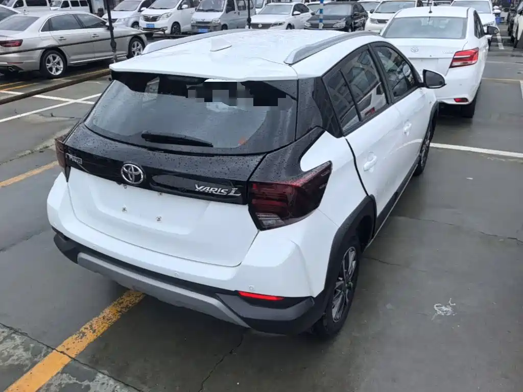 Toyota Yaris L 2020 — фото 7