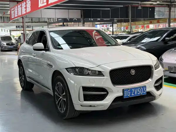 Jaguar F-PACE 2017