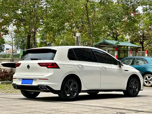Volkswagen Golf 2023