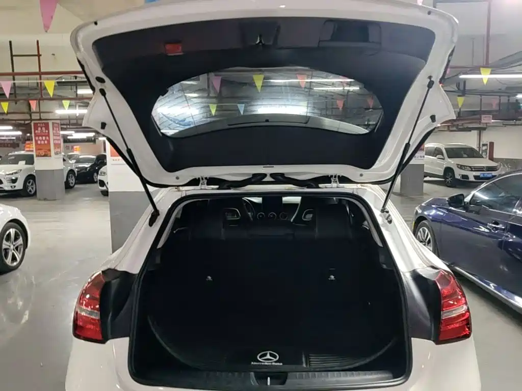 Mercedes-Benz GLA 2019 — фото 19