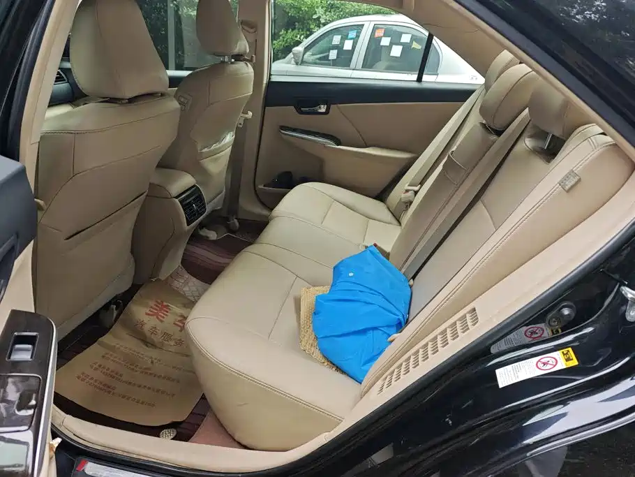 Toyota Camry 2015 — фото 11