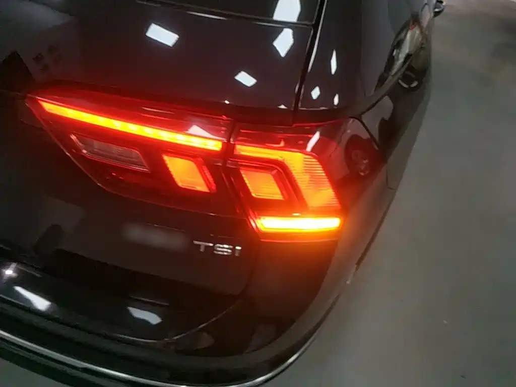 Volkswagen Tiguan L 2020 — фото 8