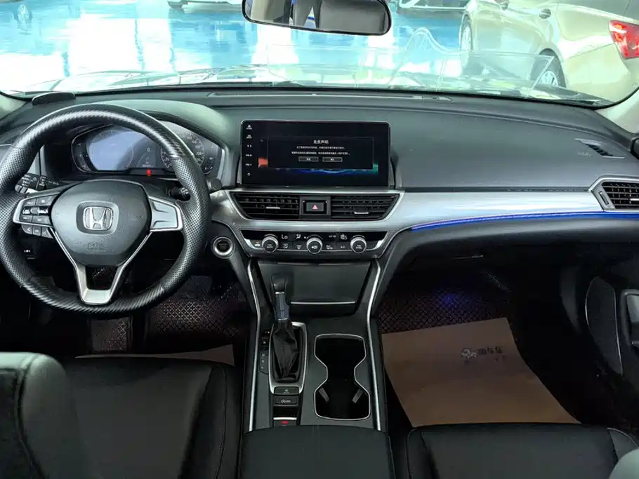 Honda Accord 2022 — фото 12