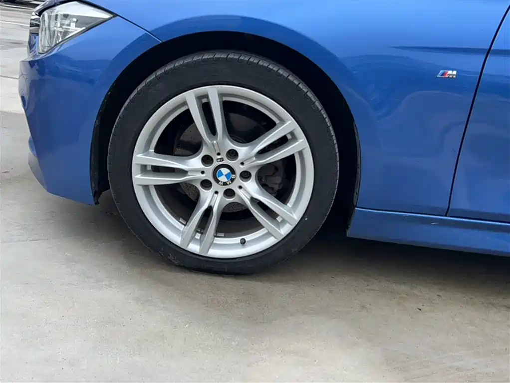 BMW 3 Series 2016 — фото 14