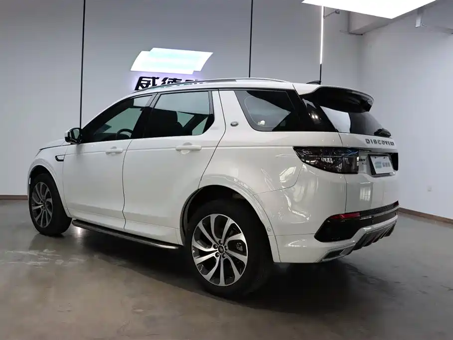 Land Rover Discovery Sport 2023 — фото 4