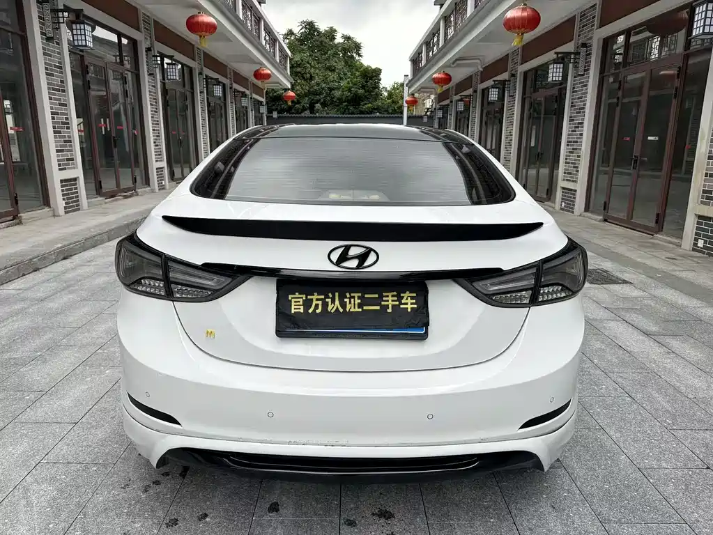 Hyundai Elantra 2016