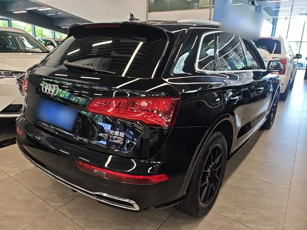 Audi Q5L 2020