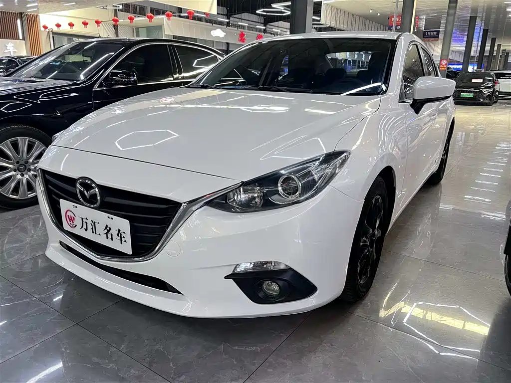 Mazda 3 Axela 2016 — фото 1