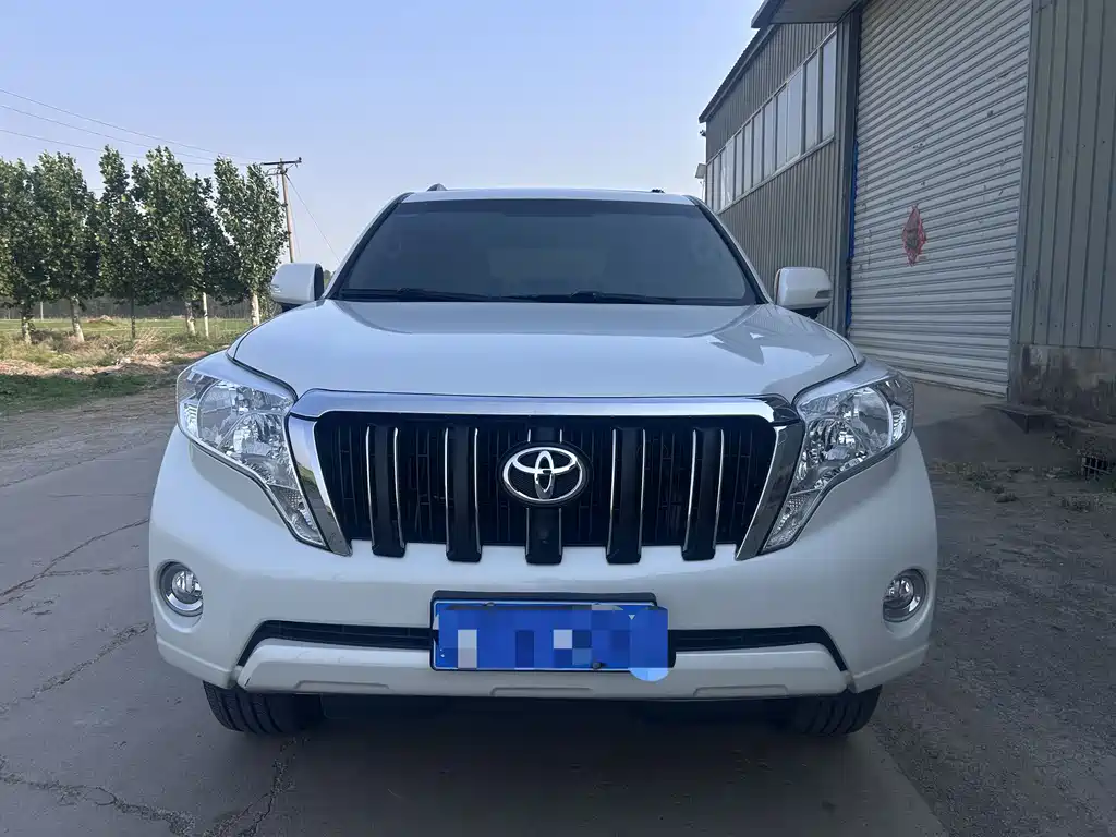 Toyota Prado 2016 — фото 2