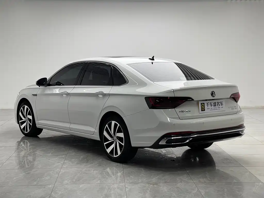 Volkswagen Sagitar 2024