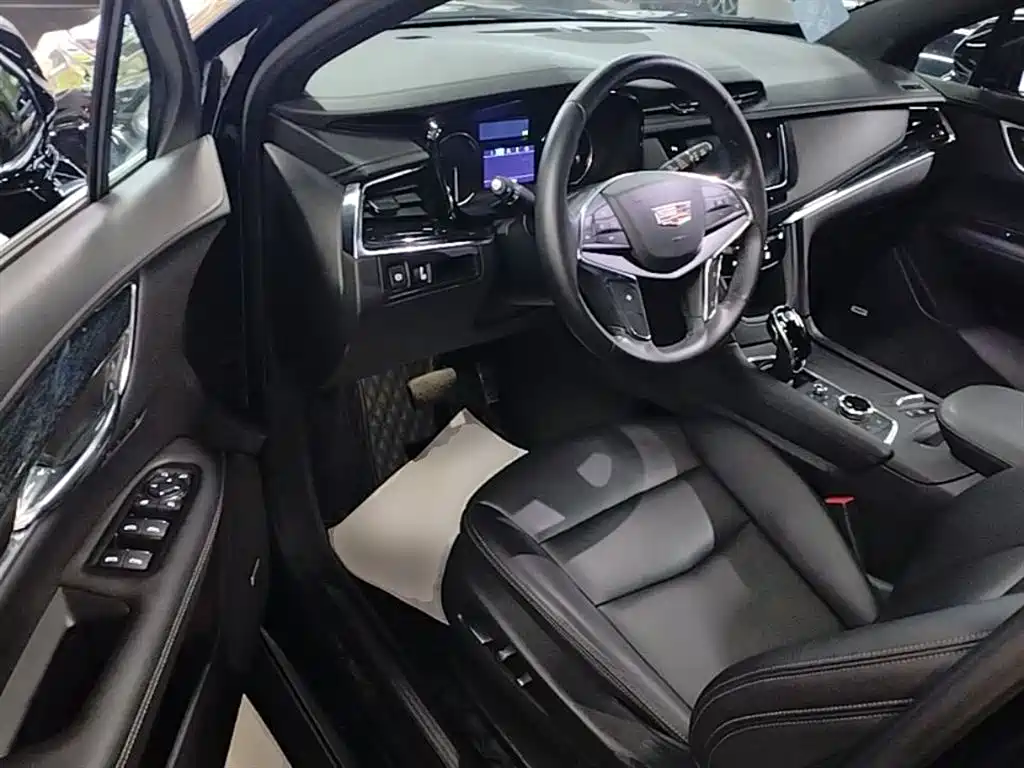 Cadillac XT5 2021 — фото 16