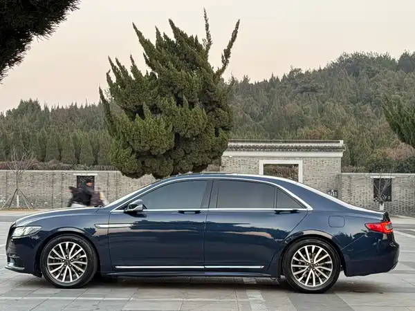 Lincoln Continental 2017