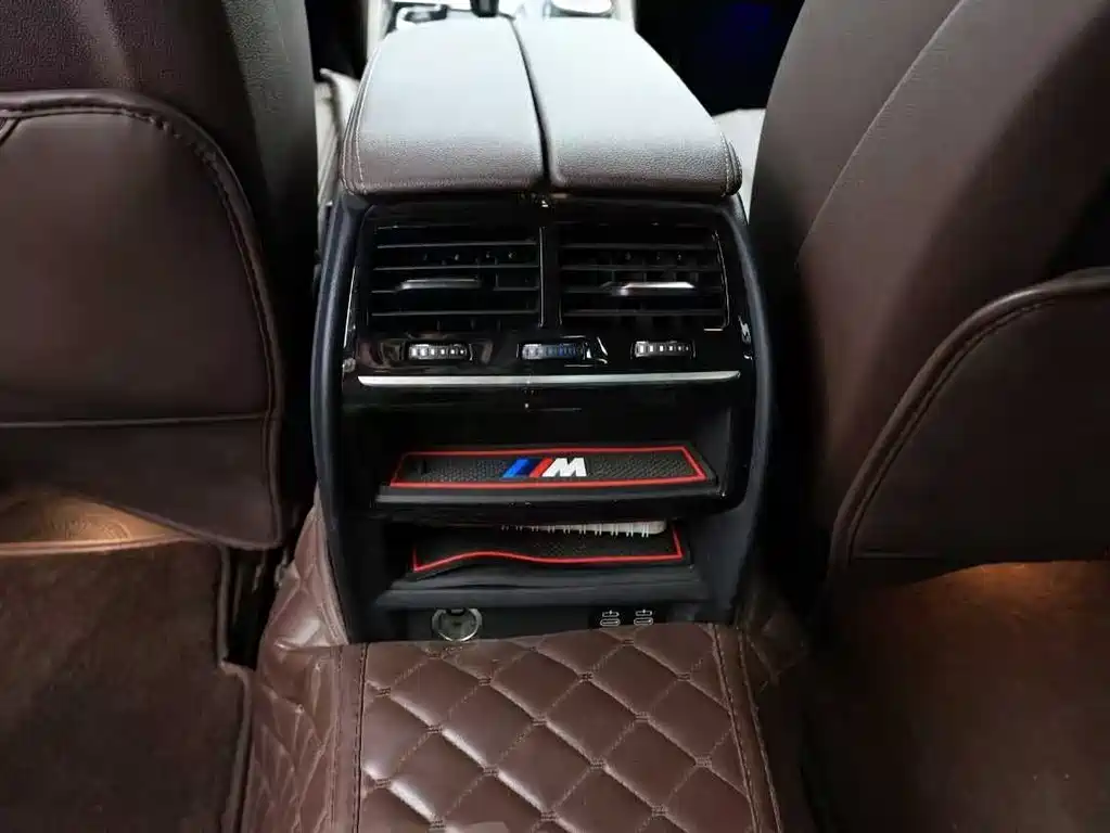 BMW 5 Series 2022 — фото 17