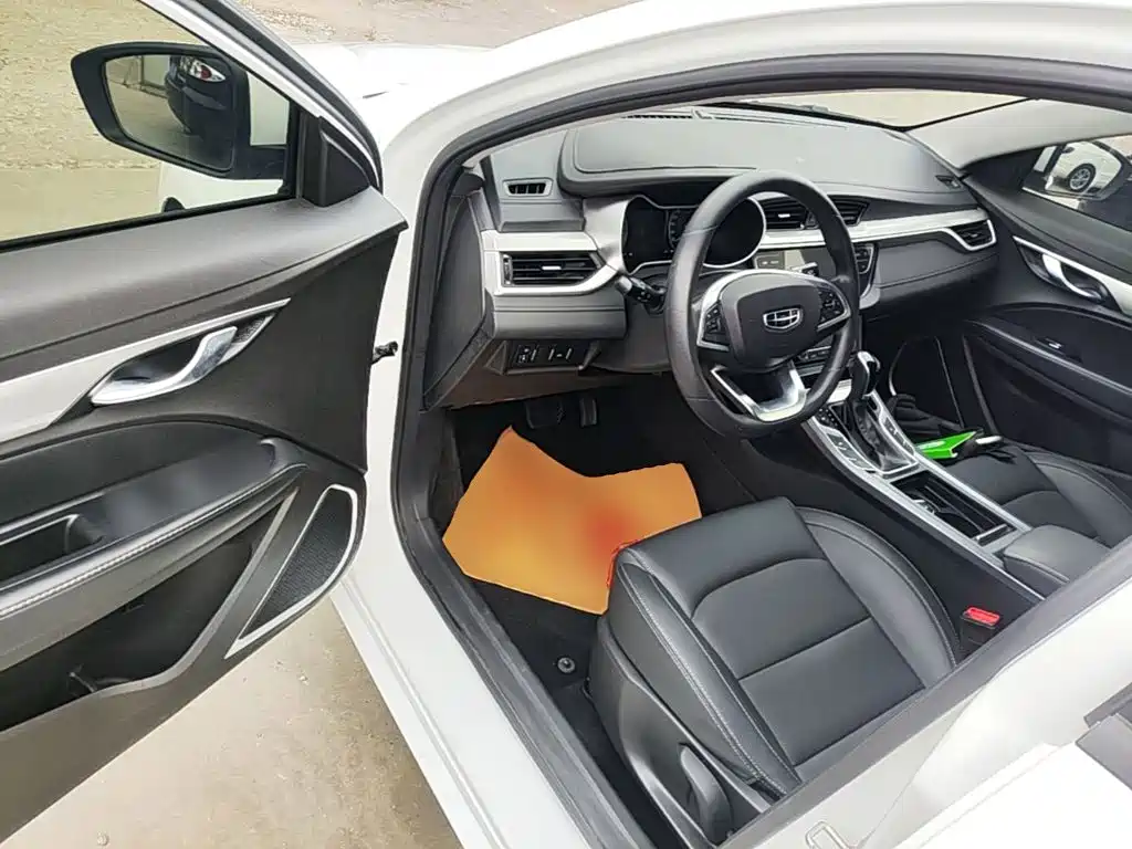 Geely Emgrand 2020 — фото 12
