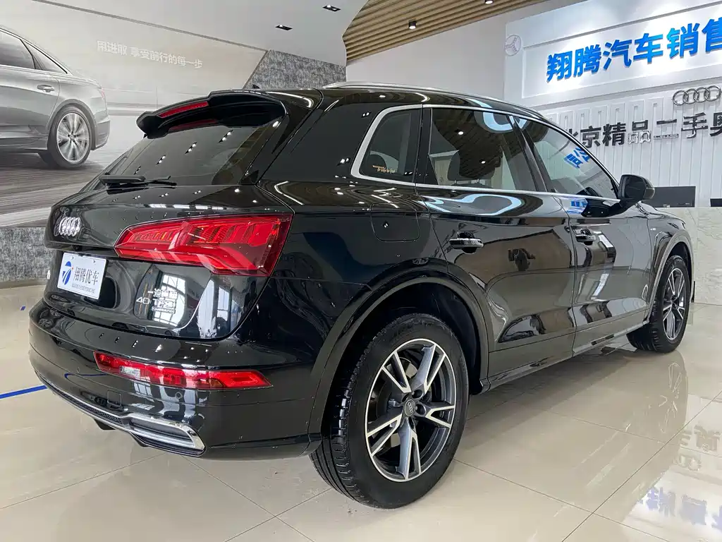 Audi Q5L 2020 — фото 4