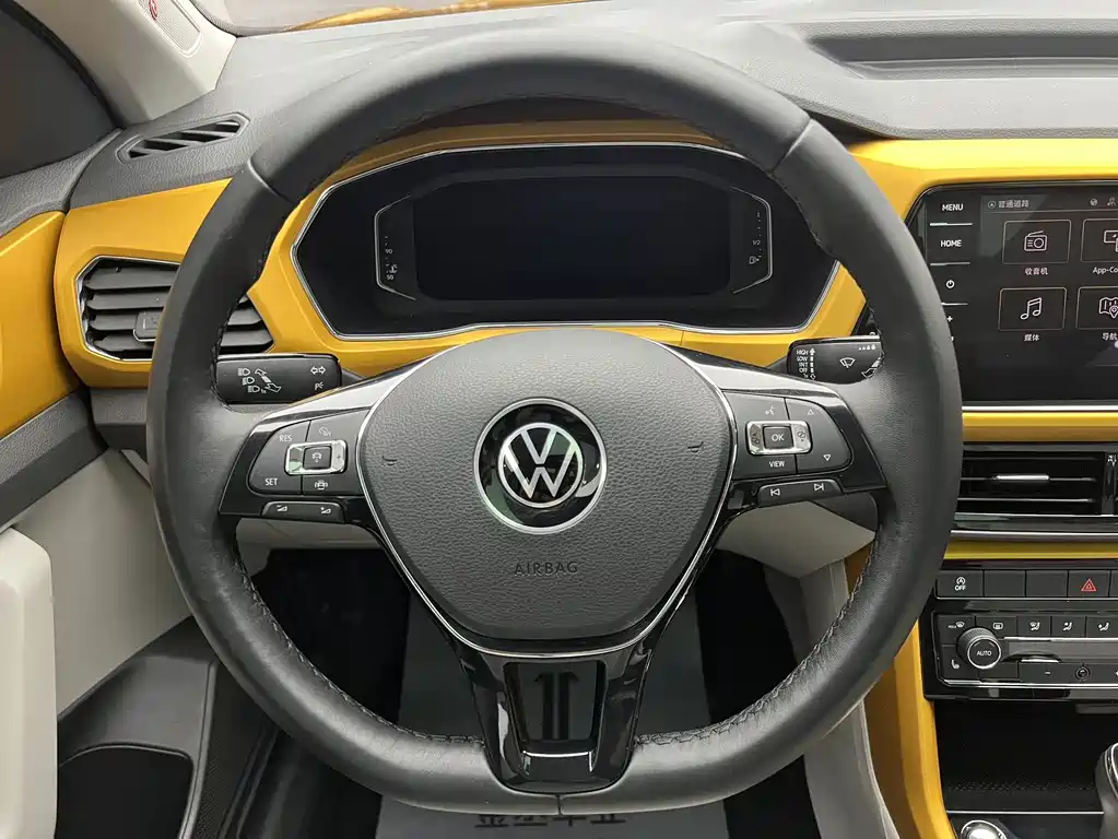 Volkswagen T-Cross 2023 — фото 10