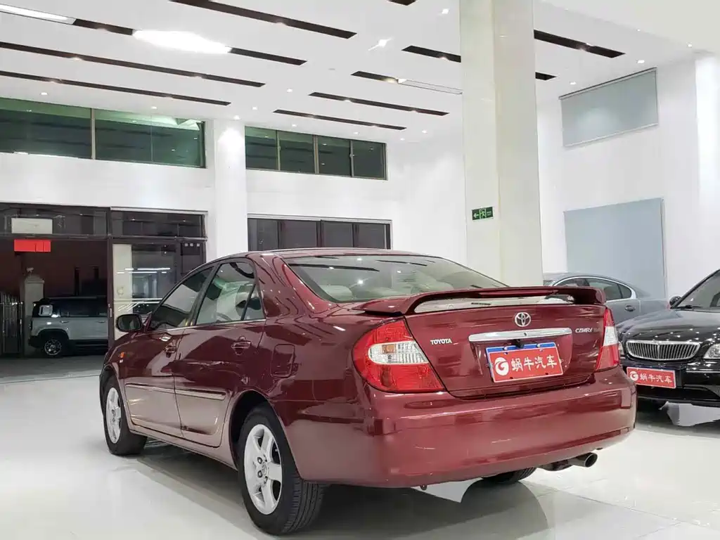 Toyota Camry 2003 — фото 11