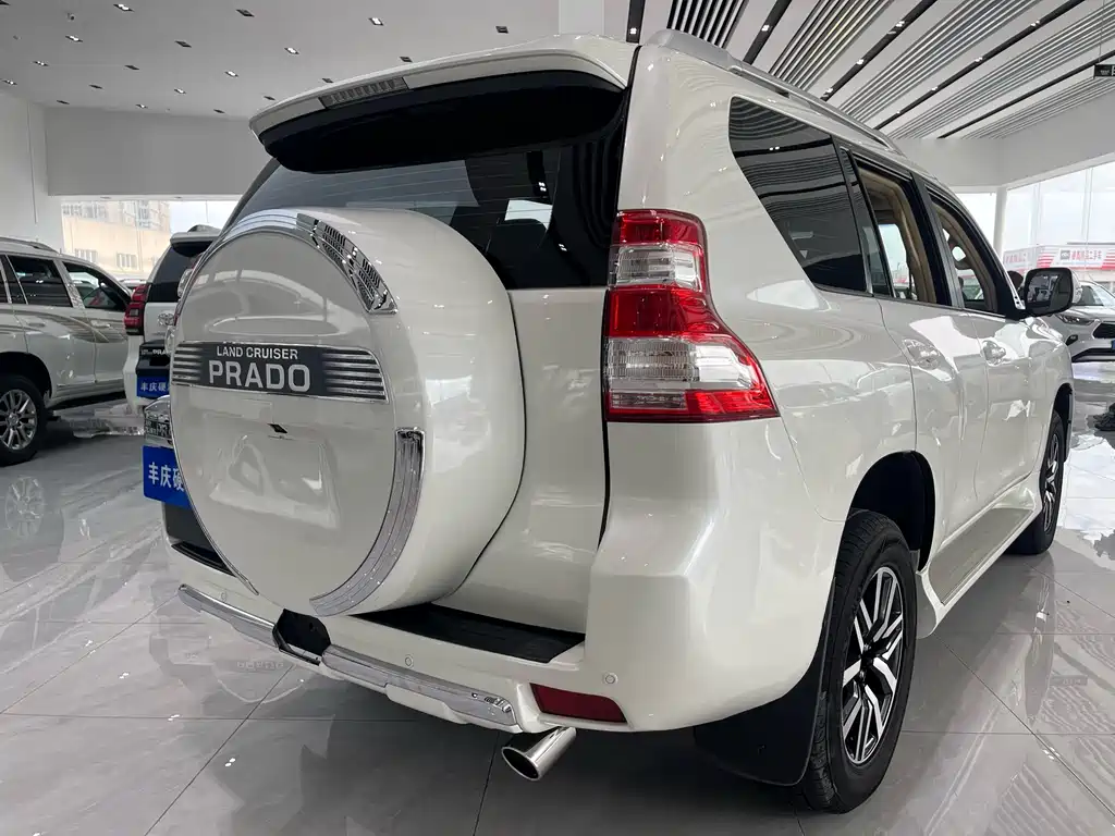 Toyota Prado 2016 — фото 5