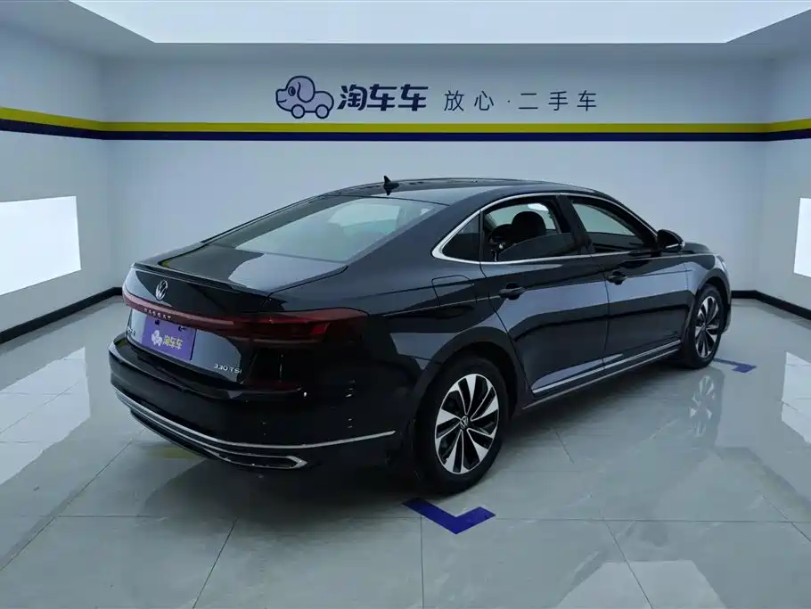 Volkswagen Passat 2023 — фото 3