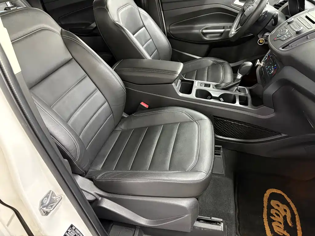 Ford Kuga 2017 — фото 17