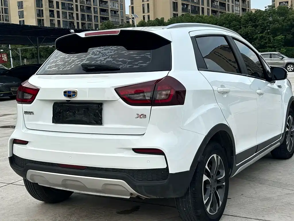 Geely Vision X3 2020 — фото 13