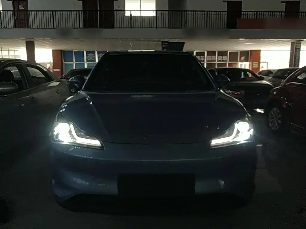 Neta V 2022