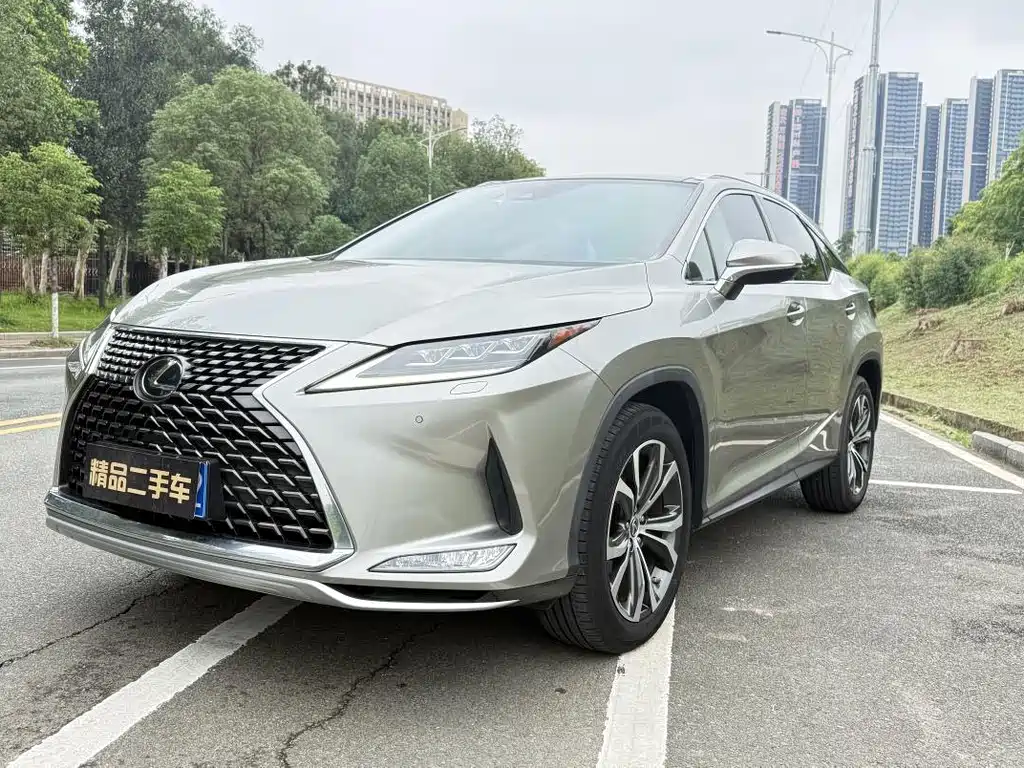 Lexus RX 2020 — фото 1
