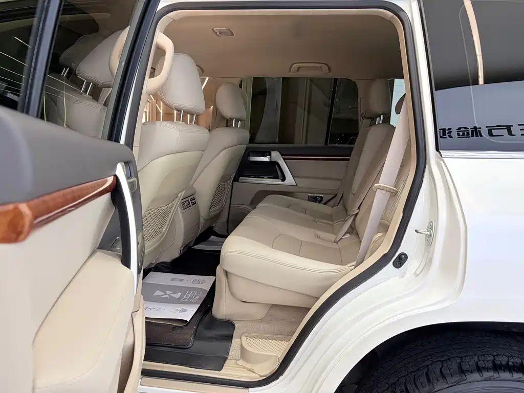 Toyota Land Cruiser 2015 — фото 16