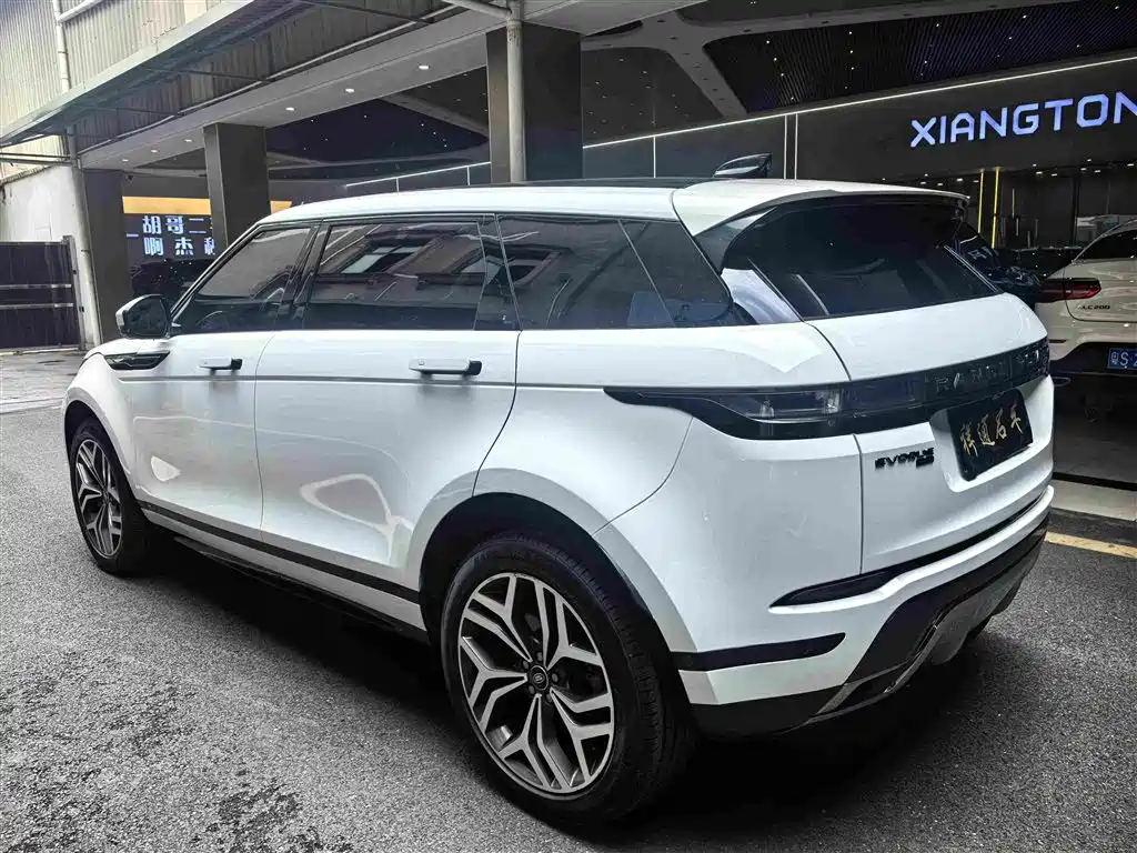 Land Rover Range Rover Evoque 2022 — фото 6