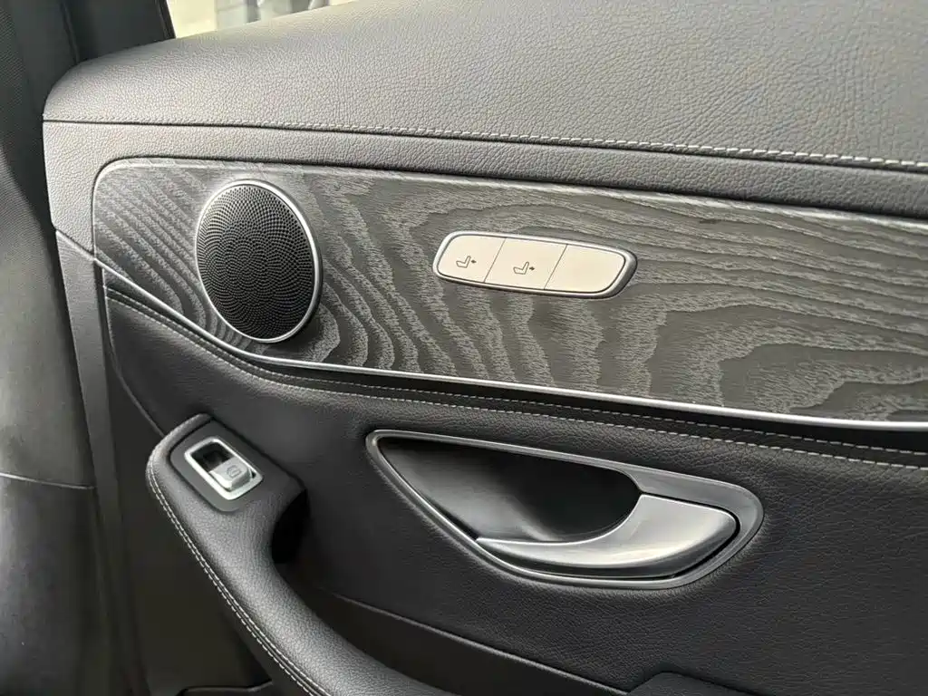 Mercedes-Benz C-Class 2019 — фото 16