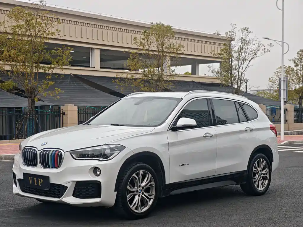 BMW X1 2018 — фото 1