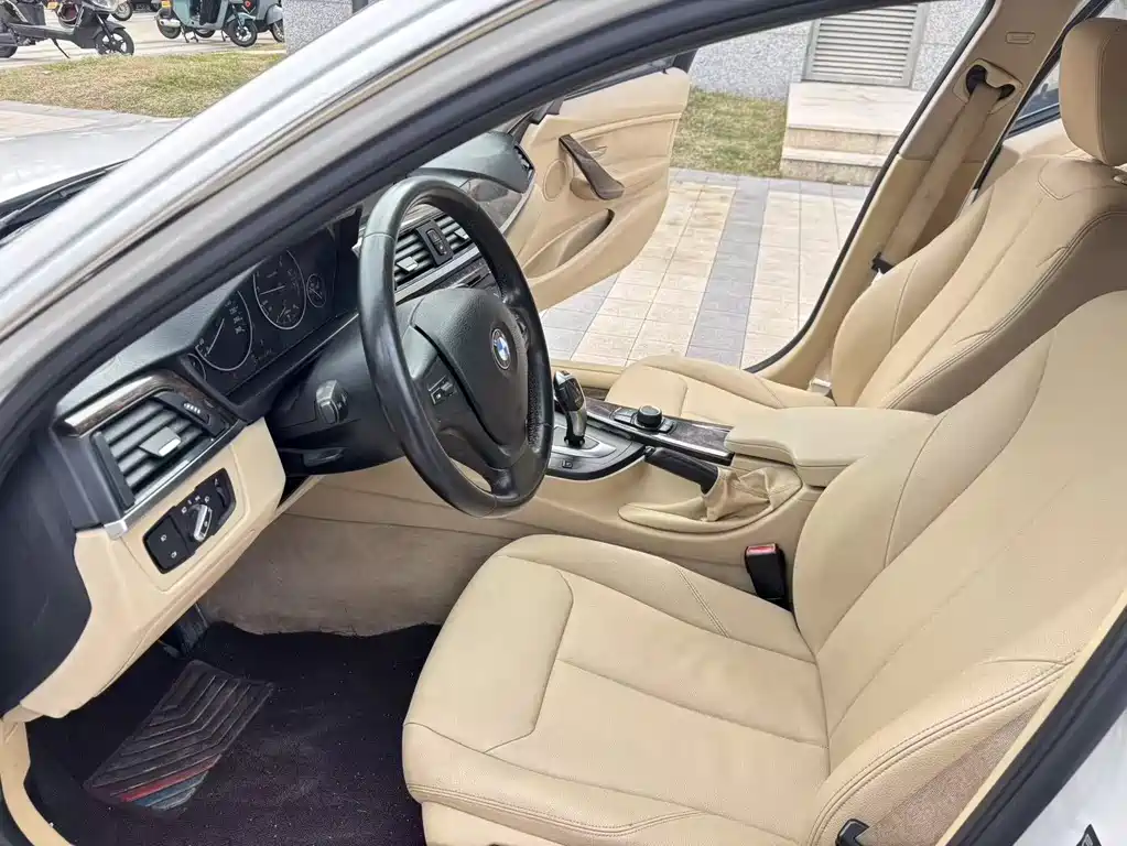 BMW 3 Series 2013 — фото 12