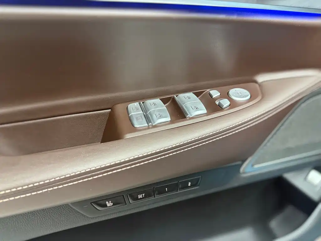 BMW 7 Series 2020 — фото 16