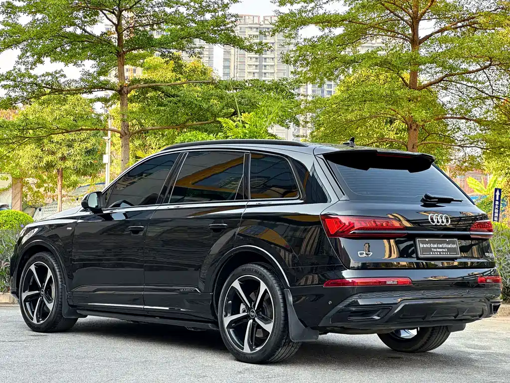 Audi Q7 2023 — фото 5