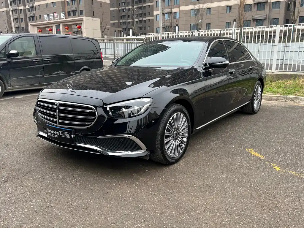 Mercedes-Benz E-Class 2023 — фото 3