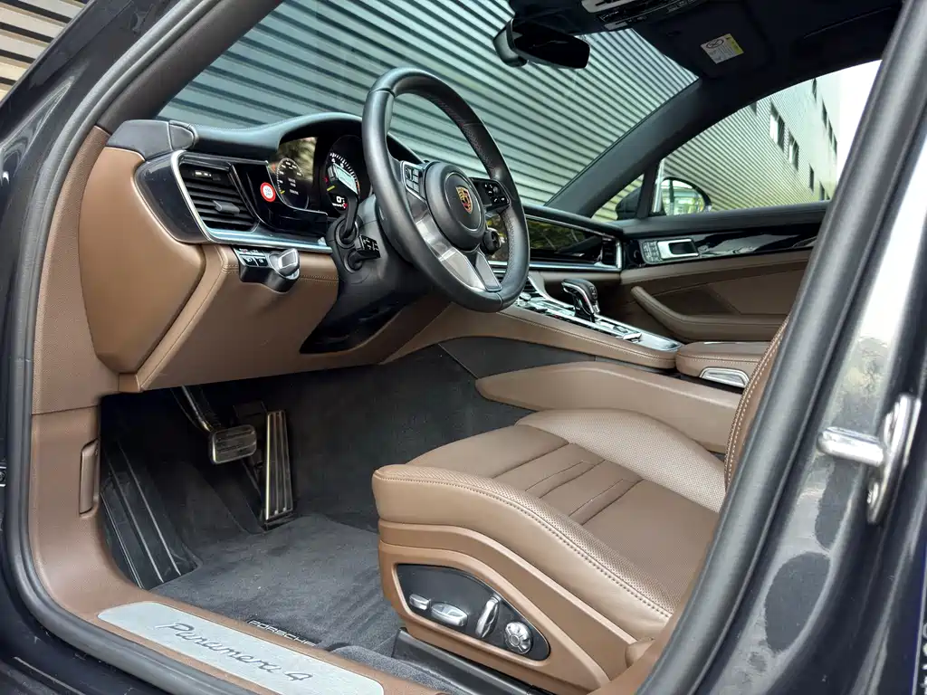 Porsche Panamera Hybrid 2019 — фото 11
