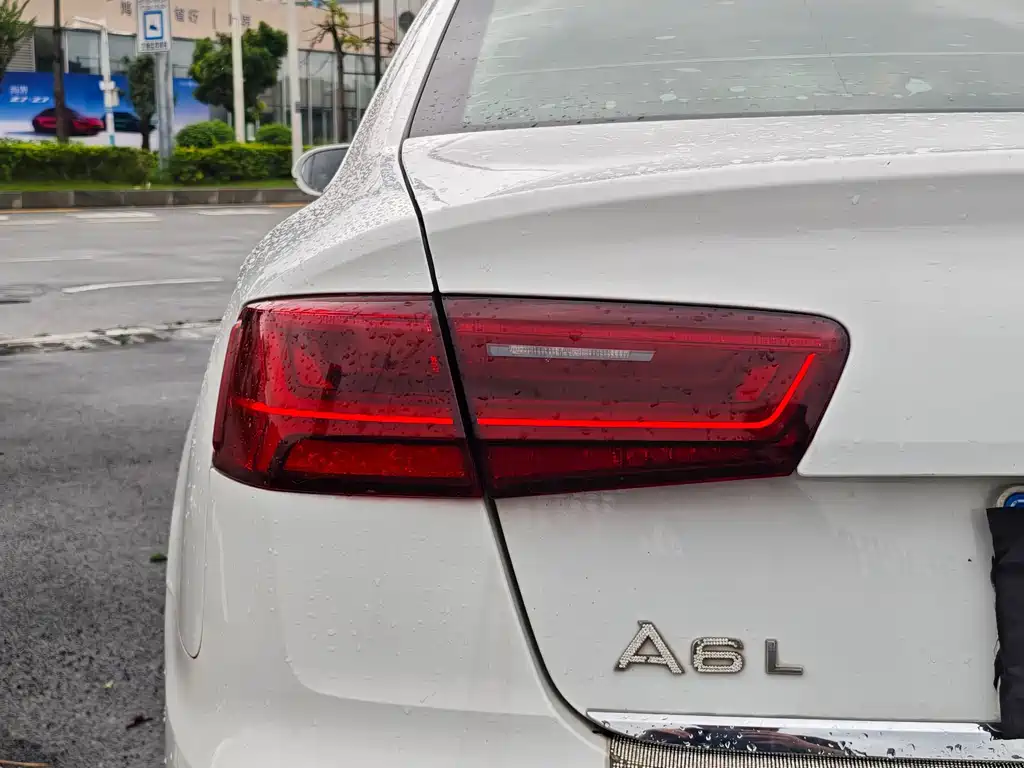 Audi A6L 2017 — фото 11