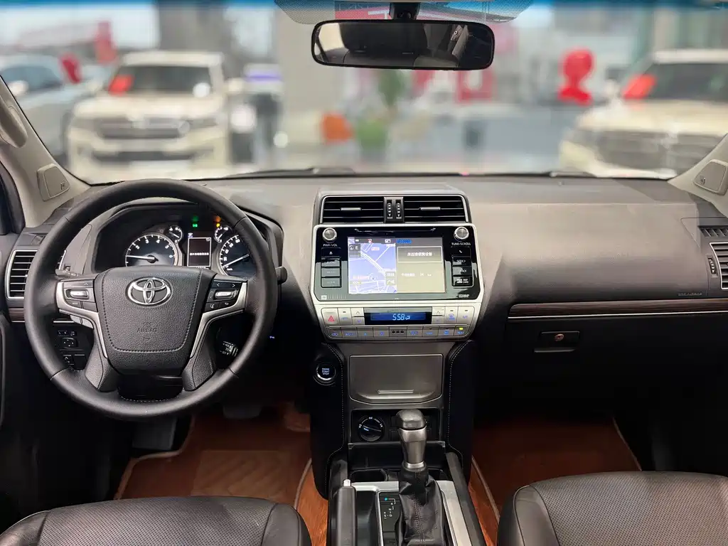Toyota Prado 2018 — фото 7
