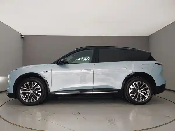 NIO ES6 2025