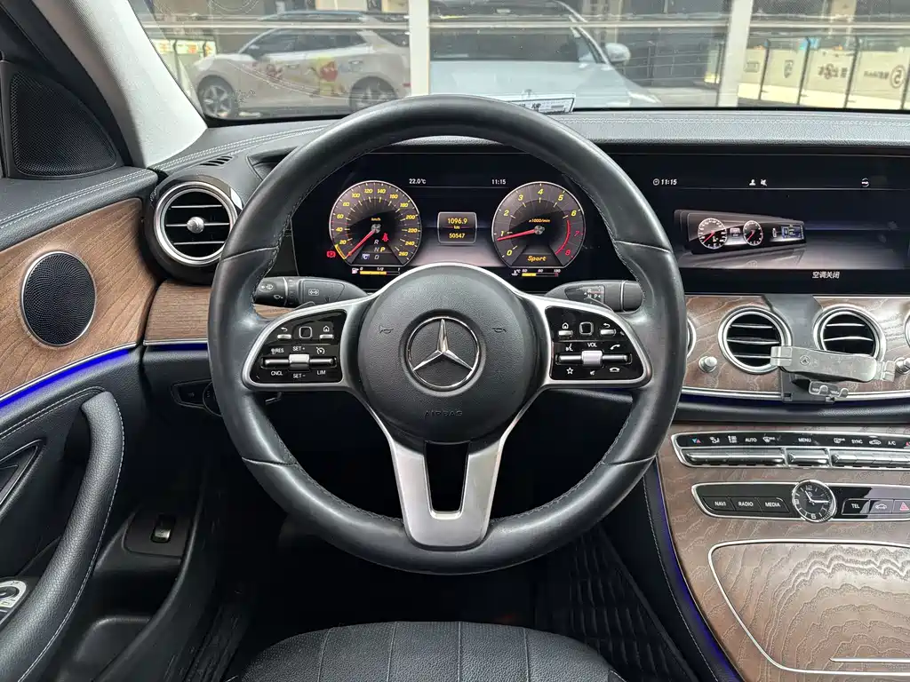 Mercedes-Benz E-Class 2019 — фото 8