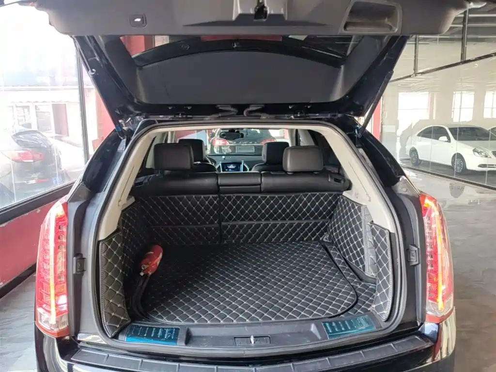 Cadillac SRX 2015 — фото 19
