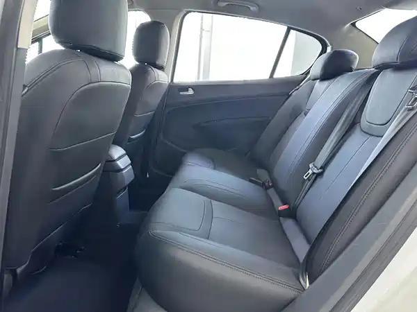 Peugeot 308 2015
