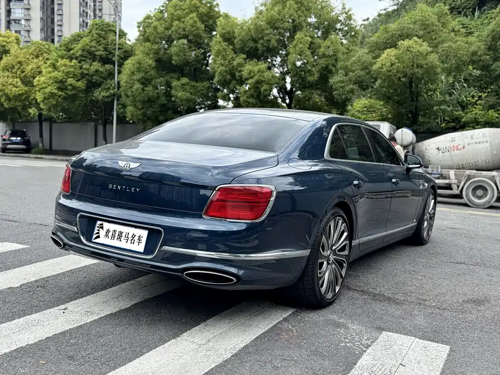 Bentley Flying Spur 2021 — фото 5